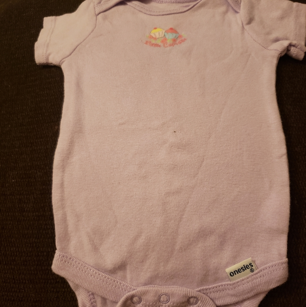 Gerber 6-9 month onesies